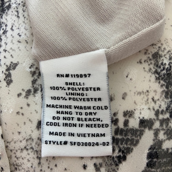 Python Print Dress - Picture 7 of 7